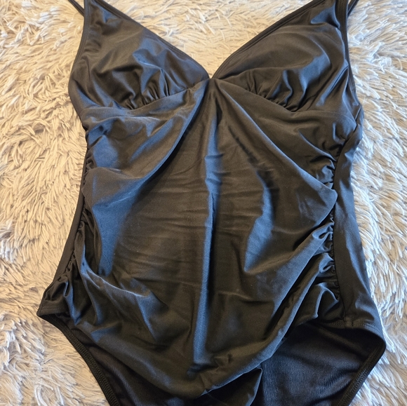 Cupshe Black One Piece Swimsuit Size Large NWT - Picture 6 of 16